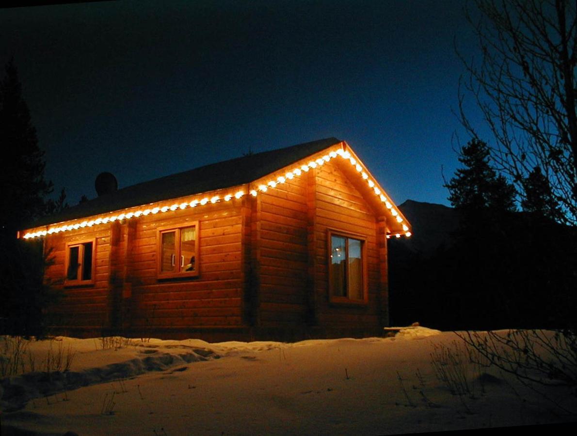Mica Mountain Lodge & Log Cabins Tête Jaune Exteriér fotografie